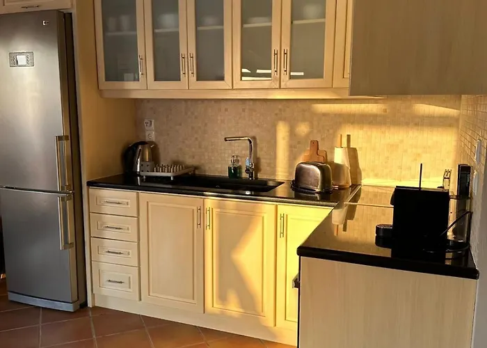 Lazy Goat - At Kastelli, *