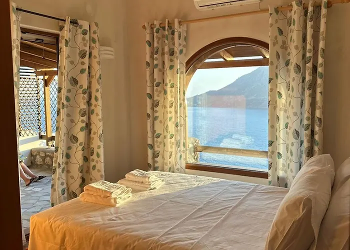 Lazy Goat - At Kastelli, *