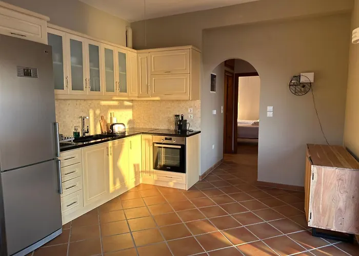 Lazy Goat - At Kastelli, *