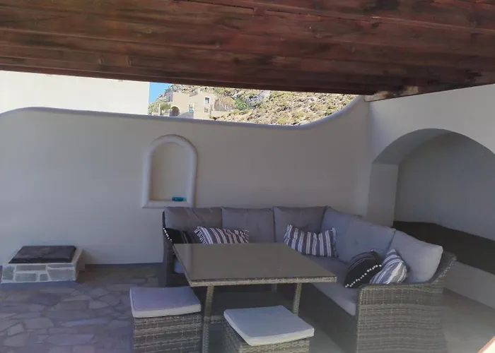 Lazy Goat - At Kastelli,